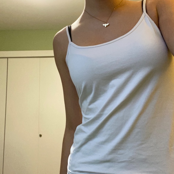 basic  white top - Picture 4 of 7
